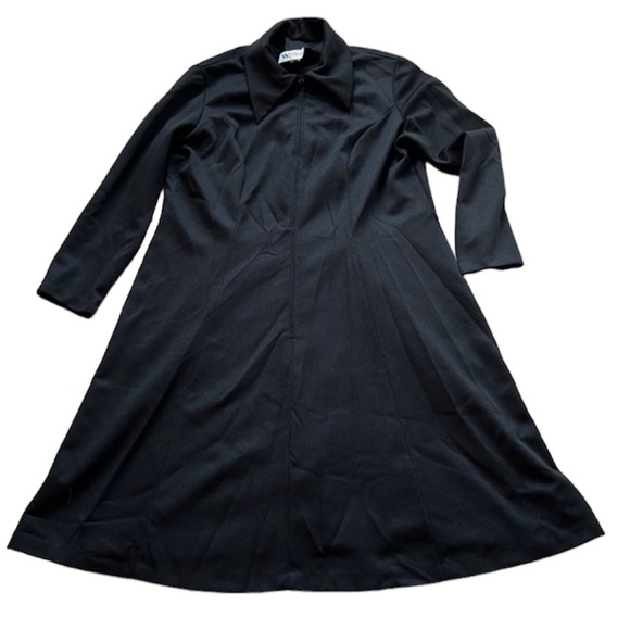 Vintage 70s Long Sleeve Dagger Collar zip front Black Dress Size XXL - Picture 2 of 11